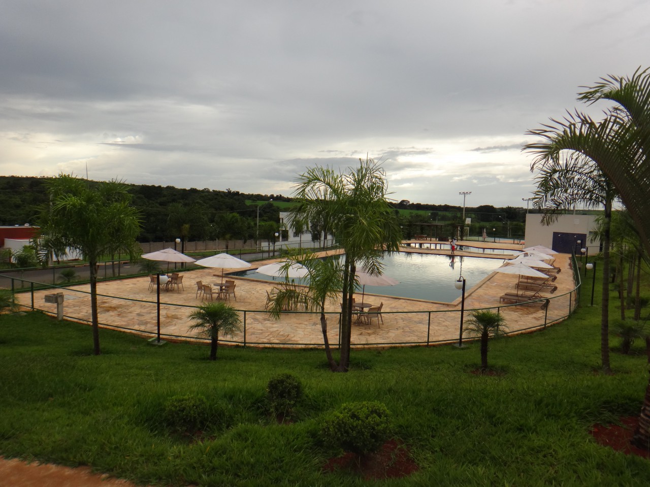Piscina interditada hoje após as 16:00hs